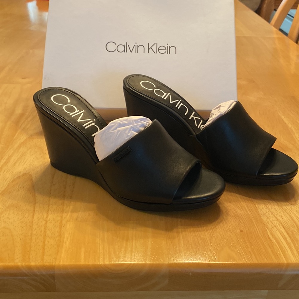 Calvin Klein slides - Picture 2 of 2